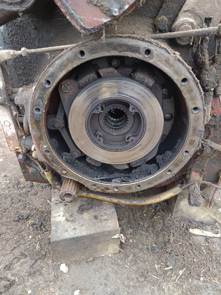 Prodám rozvodovku na Zetor Crystal - 4