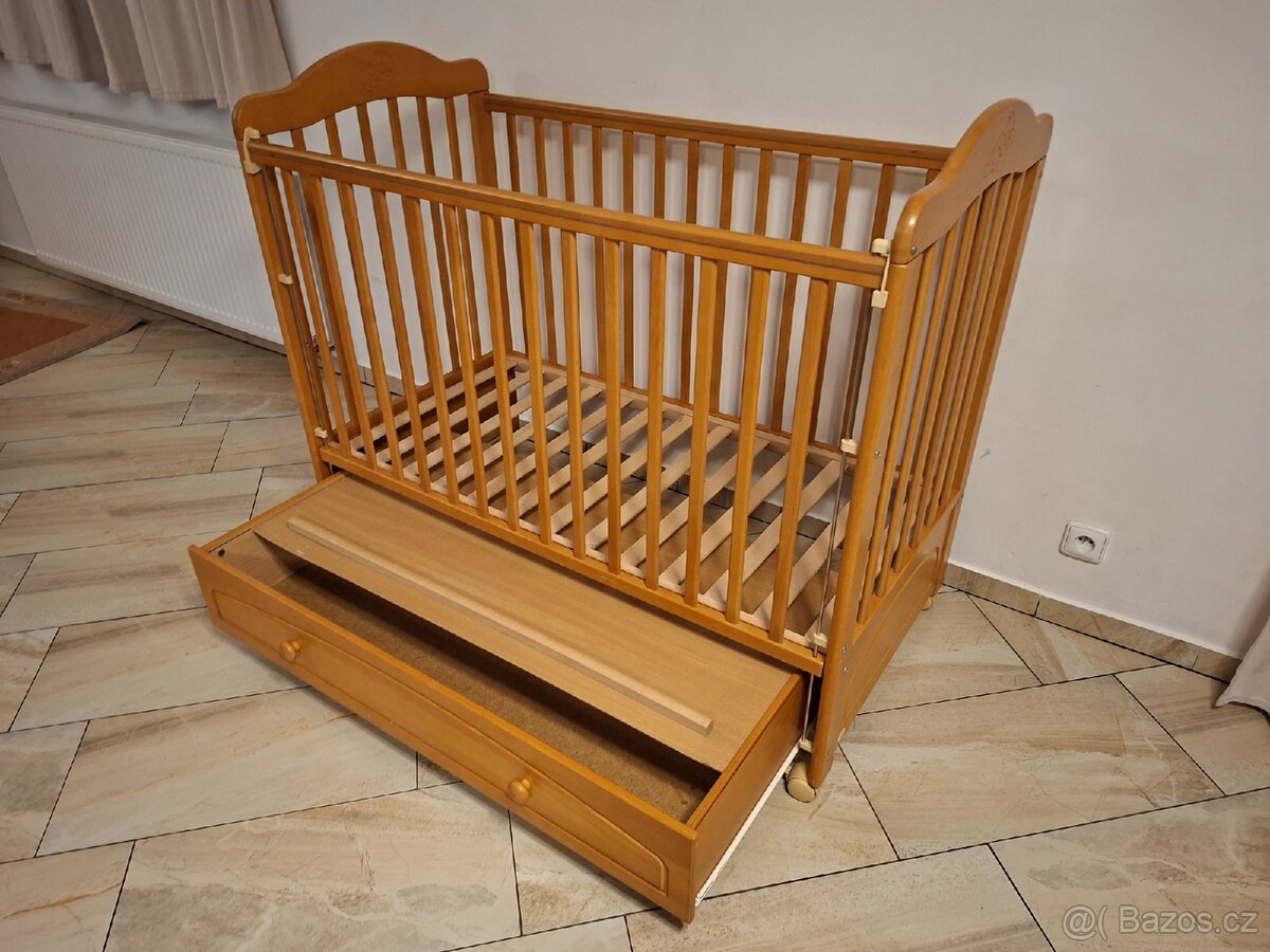 Dětská postýlka s úložným prostorem - 4