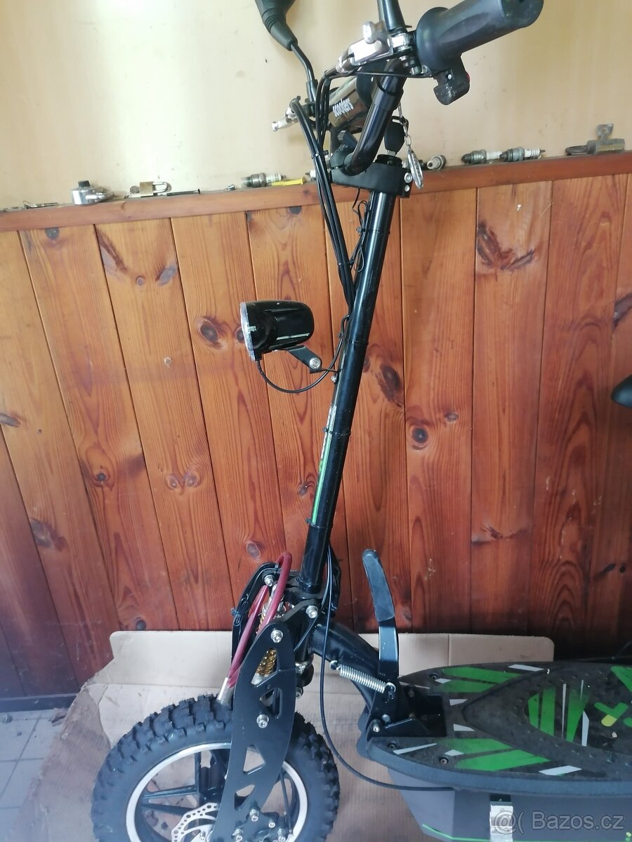 Kolobezka skuter elektricka - 4