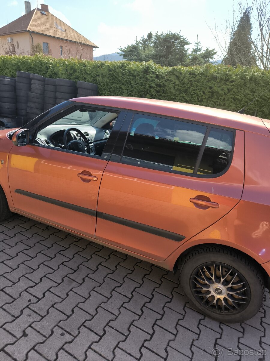 Náhradní díly ze Škoda fabia 2 , 1.2 HTP 51kw, 2008, hatch. - 4