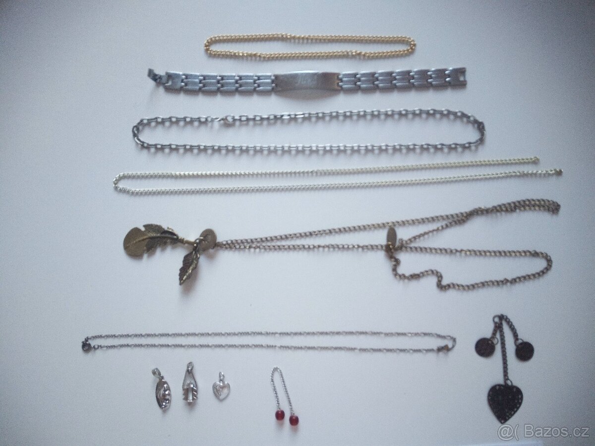 Bižuterie a doplňky. Náramek, řetízek, přívěšky.. - 4