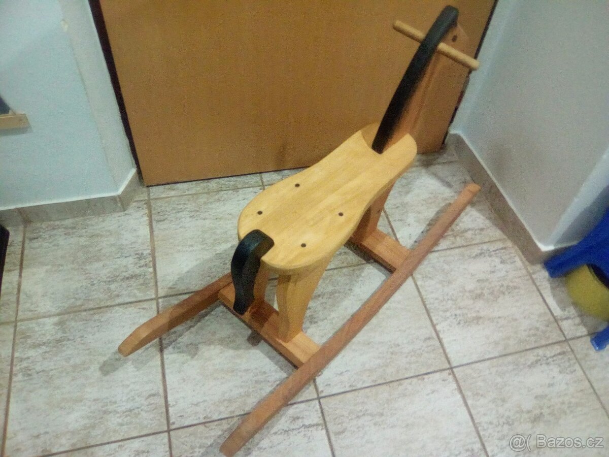 Velký houpací kůň dřevěný - 4