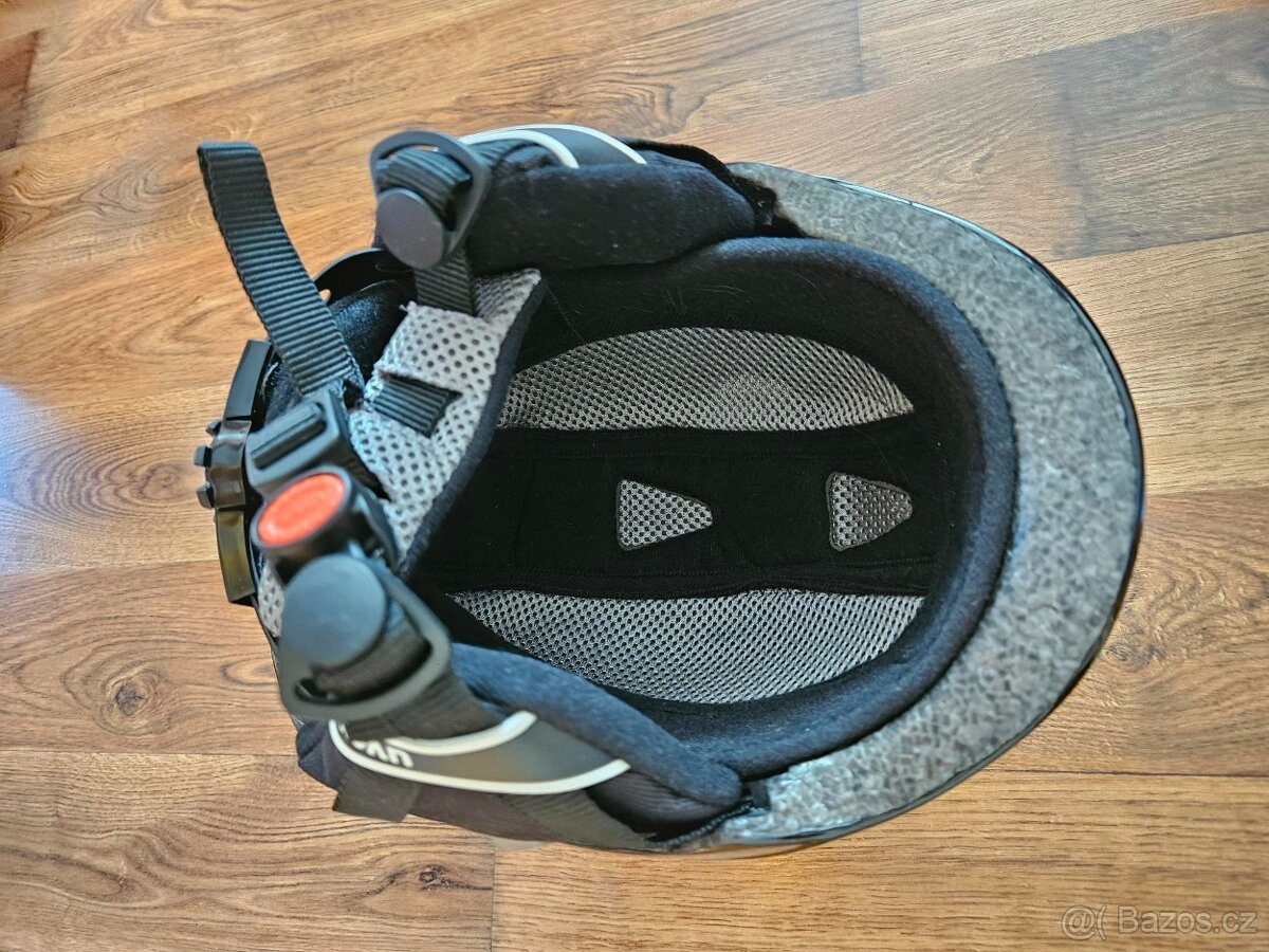 Dětská lyžařská helma UVEX 48-52 - 4