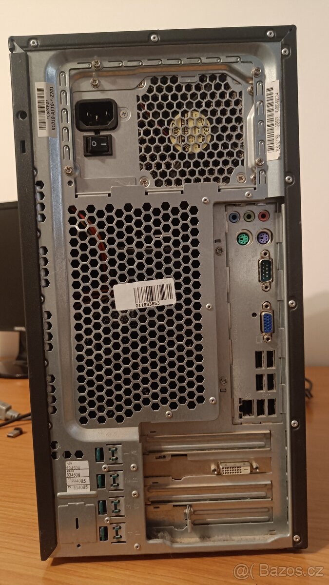 Značkový počítač Fujitsu Esprimo P5731 - 4