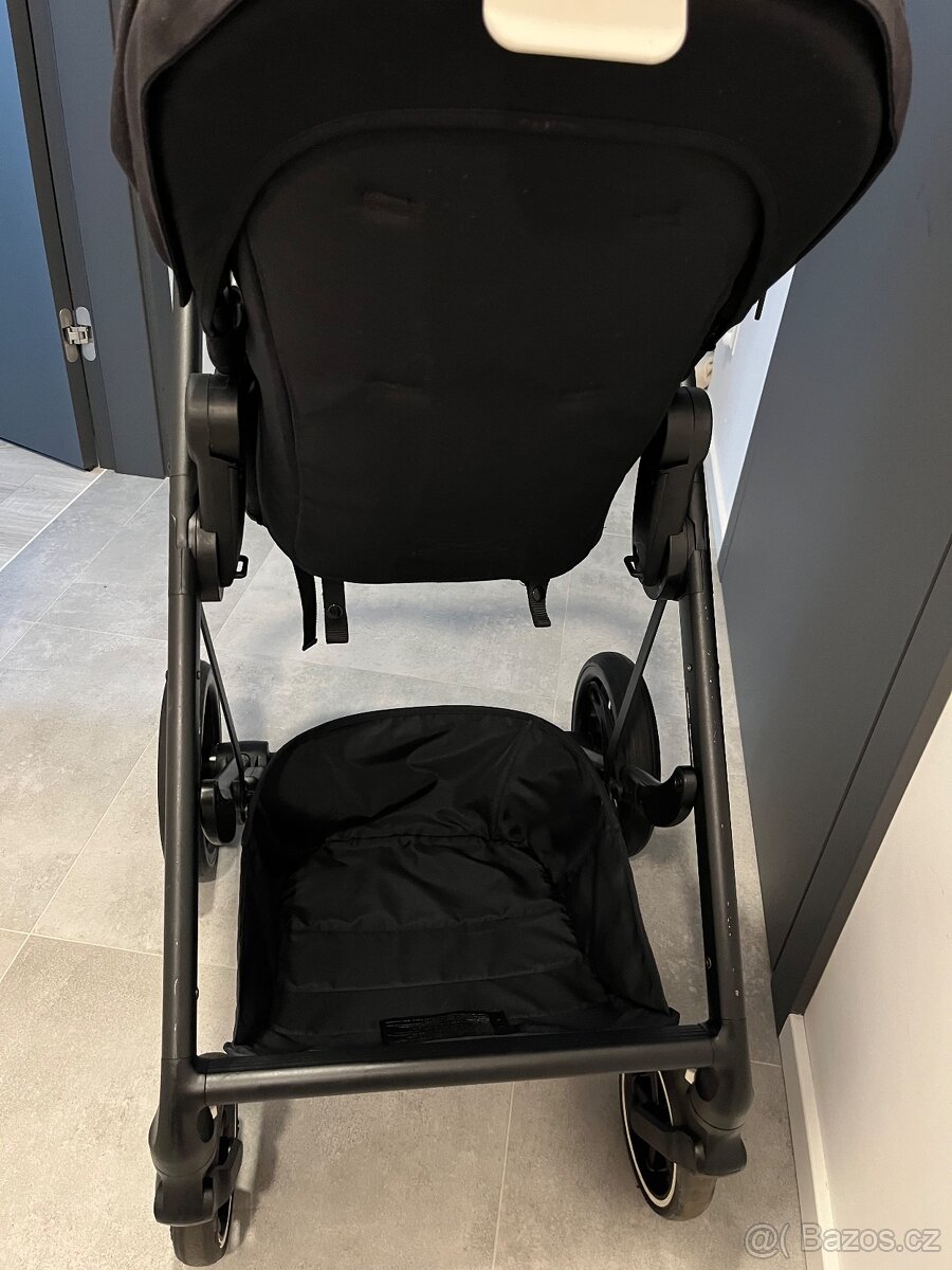 Cybex Eos Lux Black - 4