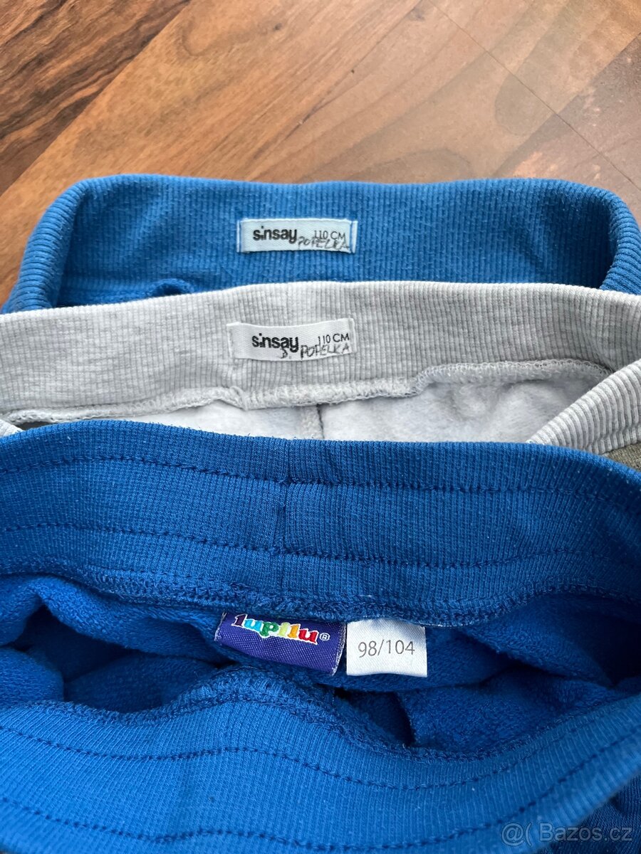 Chlapecké tepláky - vel. 110 - 4