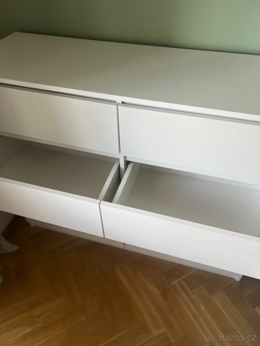 Velká bílá komoda - 4