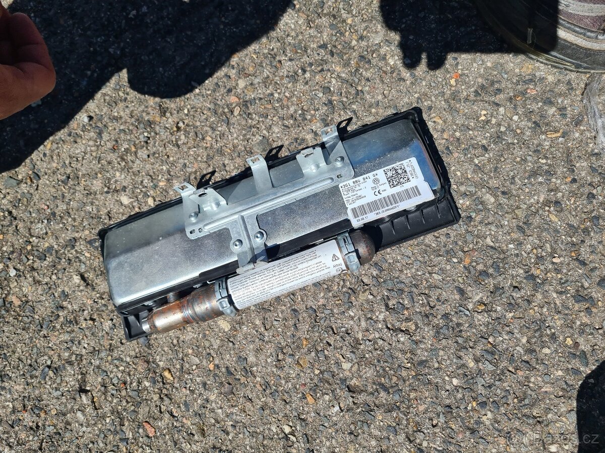 Volkswagen Passat B8 airbagová sada nová - 4