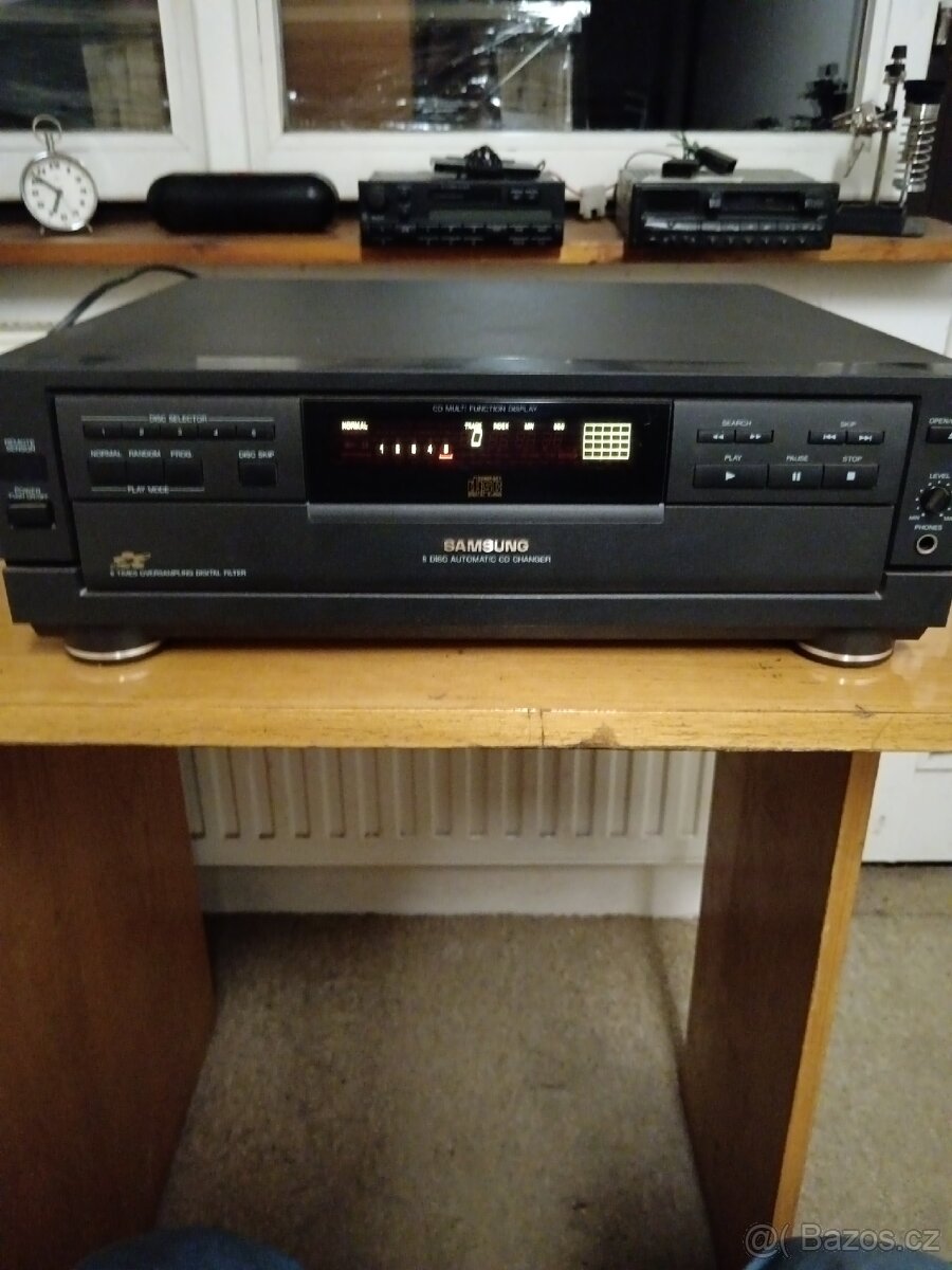 Starší audiotechnika Tesla B4, Grundig, Samsung - 4