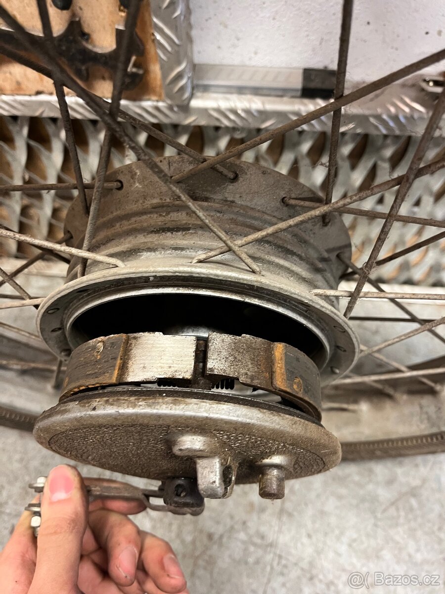 Přední kolo Jawa pionýr - 4