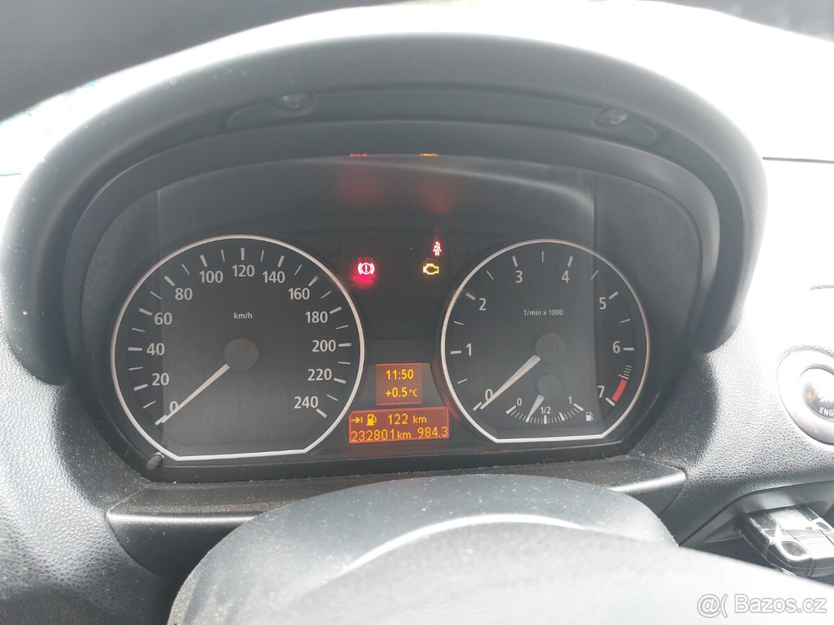 BMW E87 116i (2005) – na díly v celku - 4