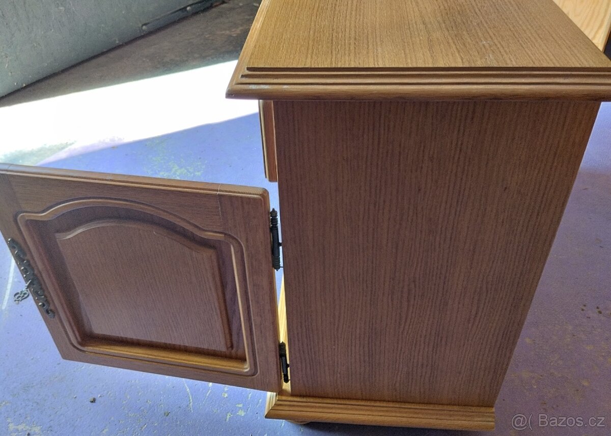 Komoda rustikalní dub lakovaná - 4