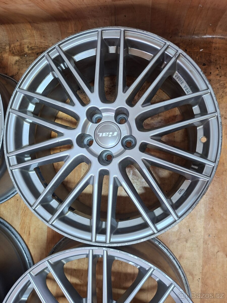 Alu kola R18 5x105 Rial - 4