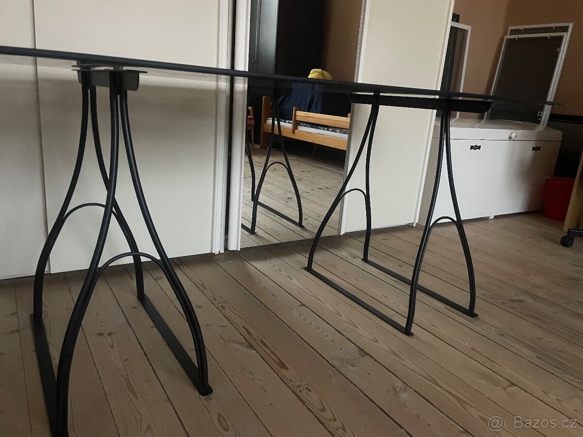 Skleněný psací stůl - 4