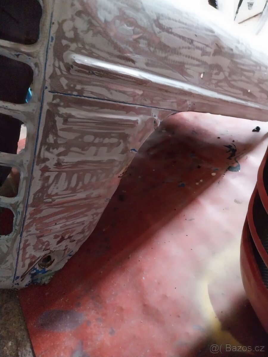 Prodám přední kapotu - 4