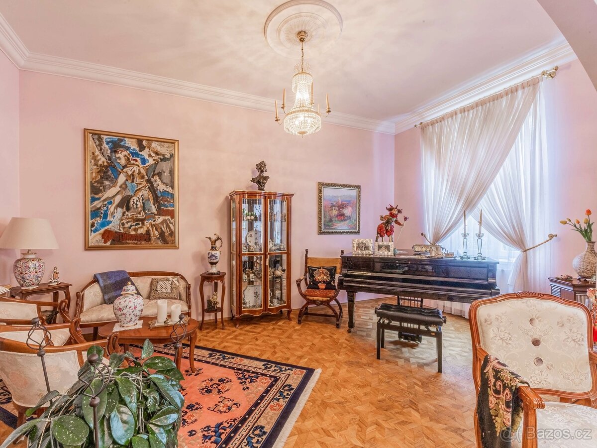 Prodej celopodlažního bytu 4+1 (162 m²) + sklep cca 9 m², Ur - 4