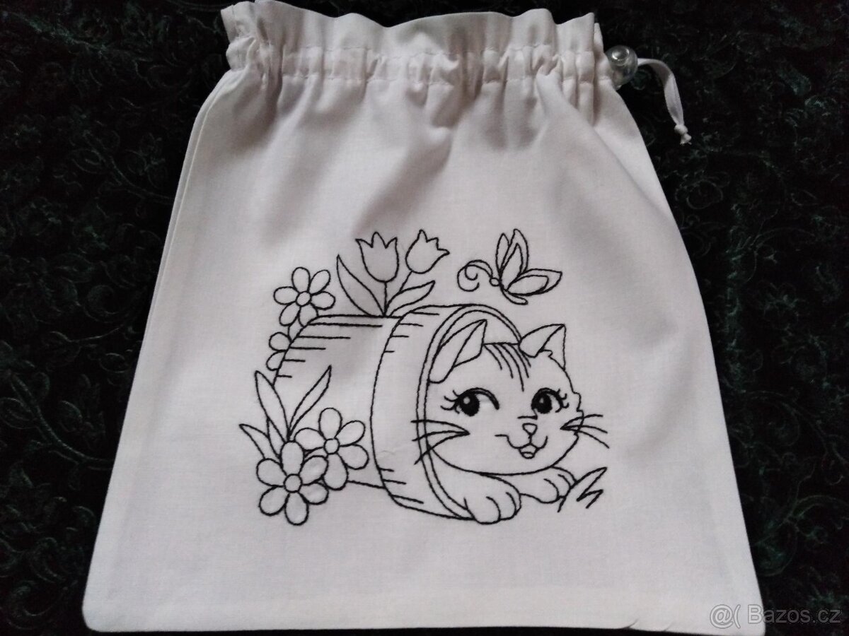 VYŠÍVANÉ PYTLÍČKY - KOČKA - KOTĚ 5 kusů - 4