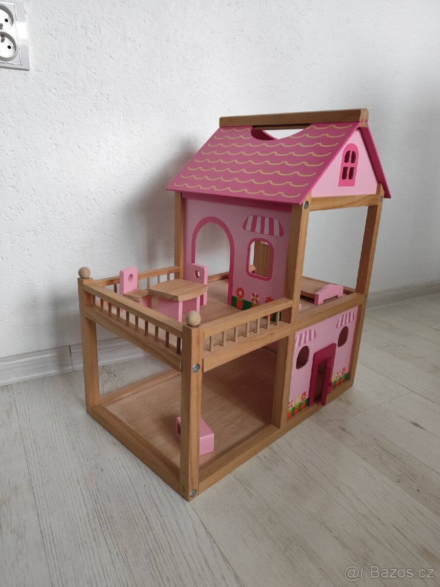 Dřevěný domeček pro panenky. - 4