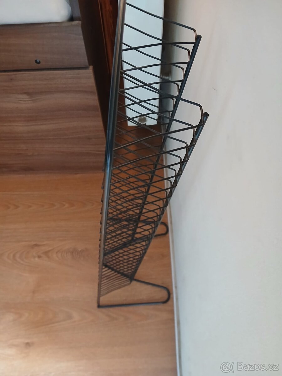 Kovový stojan / regál na CD – moderní design - 4