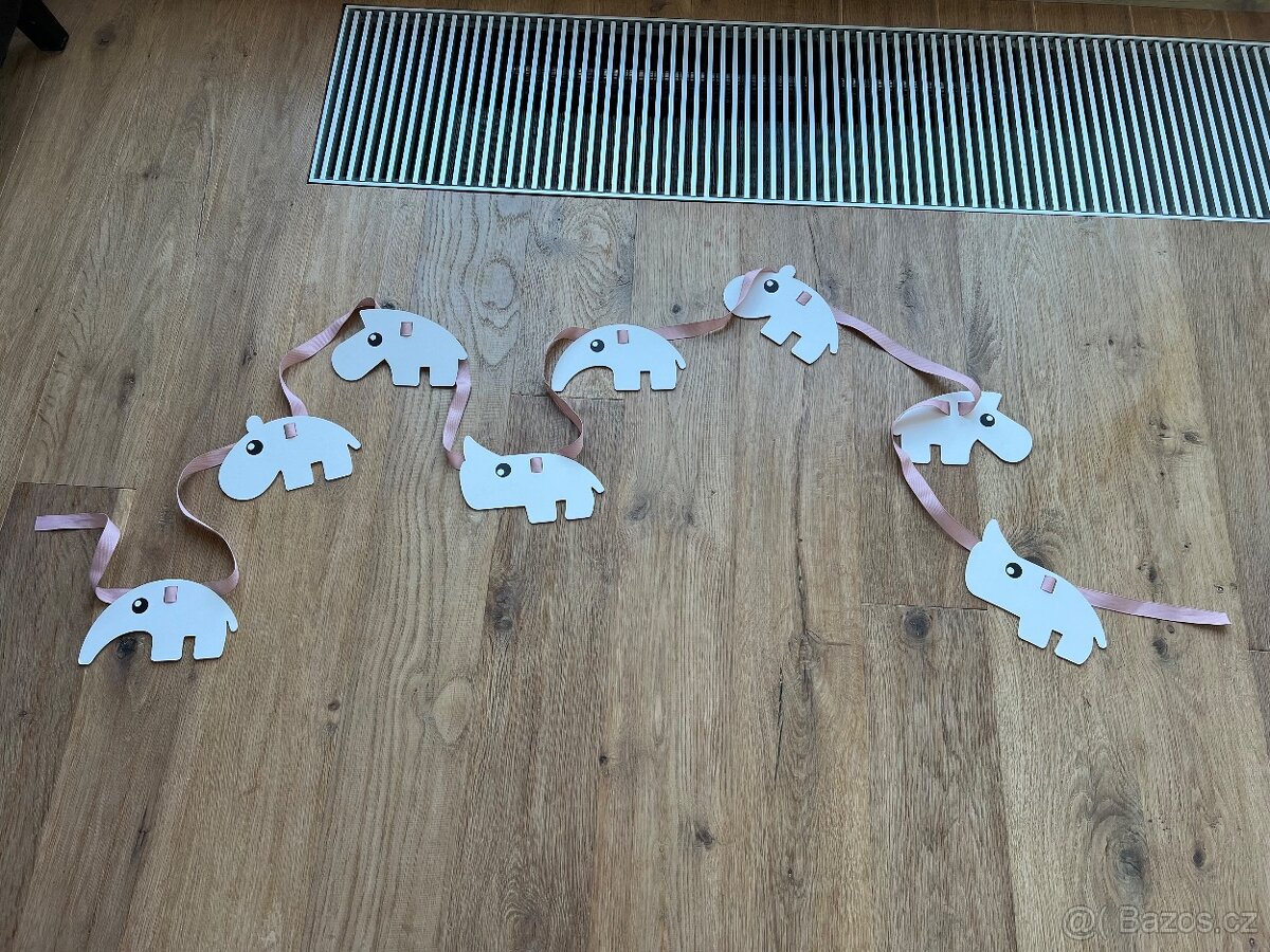 Done by Deer girlanda růžová - 4