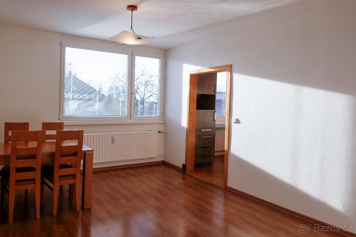 K pronájmu byt 2+1 o velikosti 52 m² s GARÁŽÍ - 4