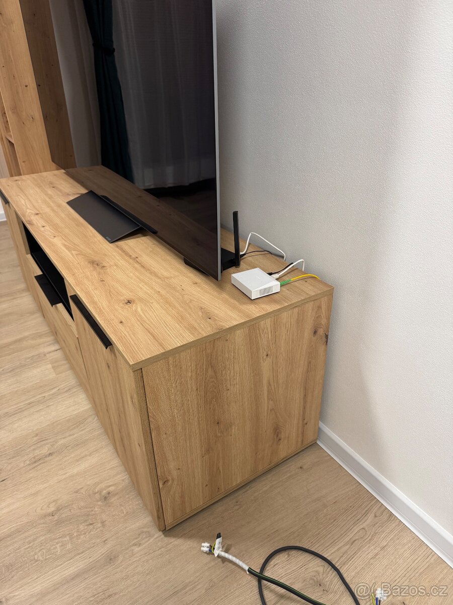 Tv komoda/stolek - 4