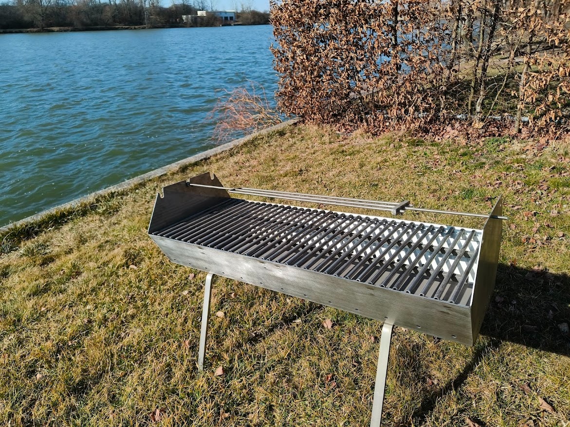 Ručně vyrobený nerezový gril MORAVA - 4