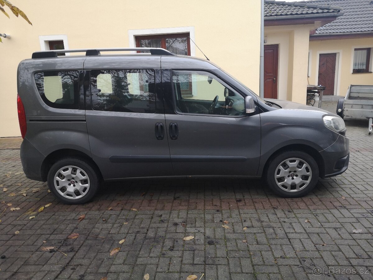 FIAT DOBLO R.V.2016 DIESEL 1.MAJITEL/ČR/5.MÍST/5DVEŘÍ - 4