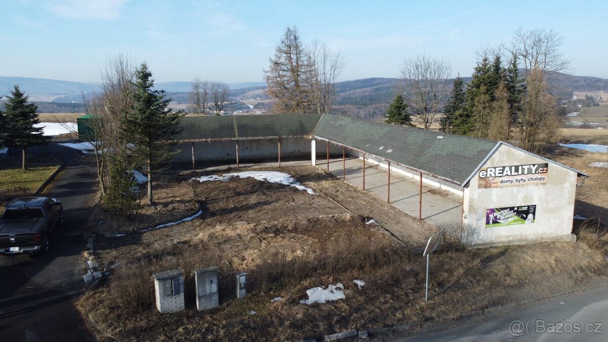 Pozemek s základem na barák a projektem - 4