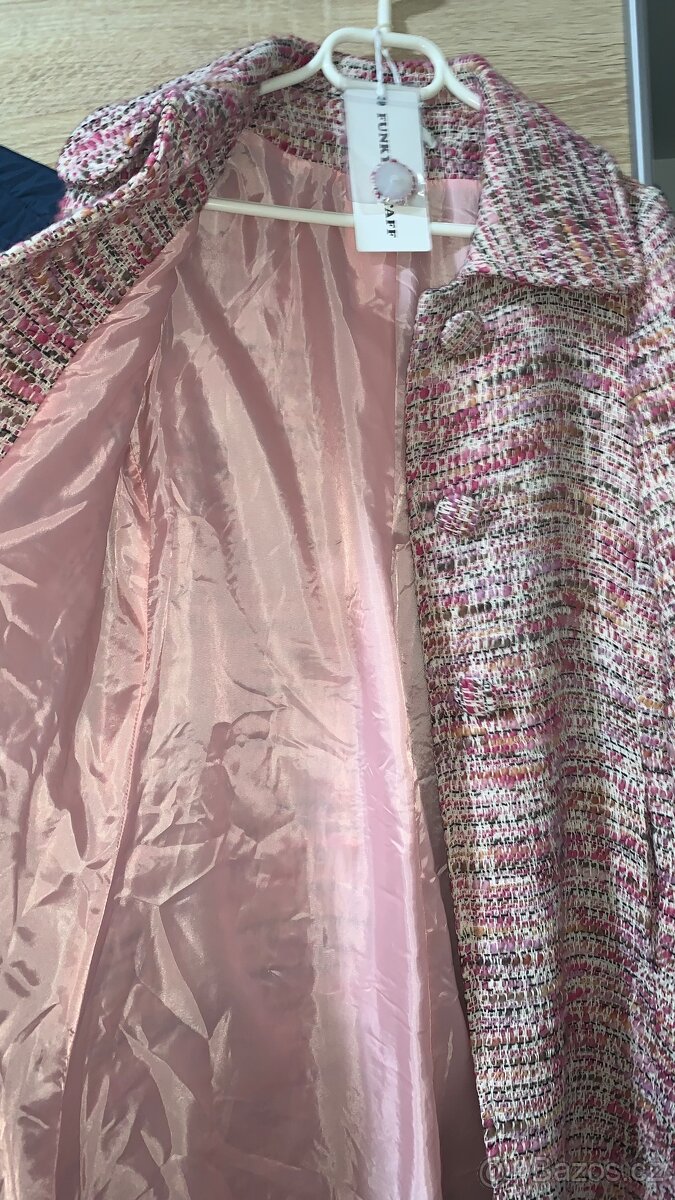 Kabát růžový - 4