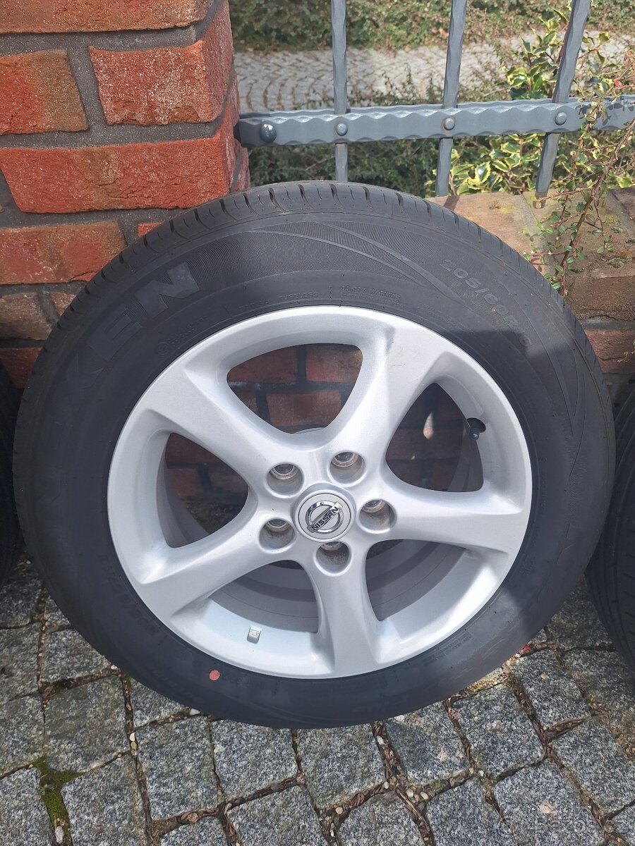 Nissan orig.Alu kola s letními pneu 205/60R16 - 4