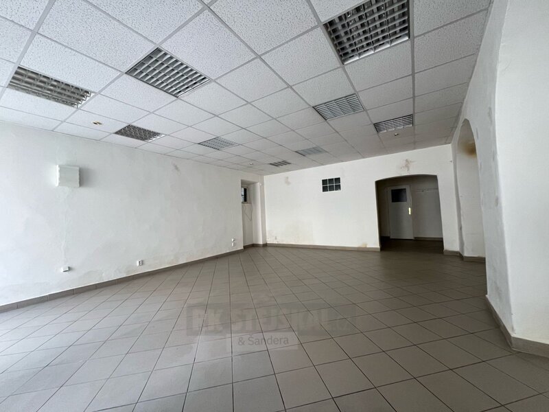 Pronájem obchodních prostor s výlohou, 54 m2, Trhové Sviny - 4