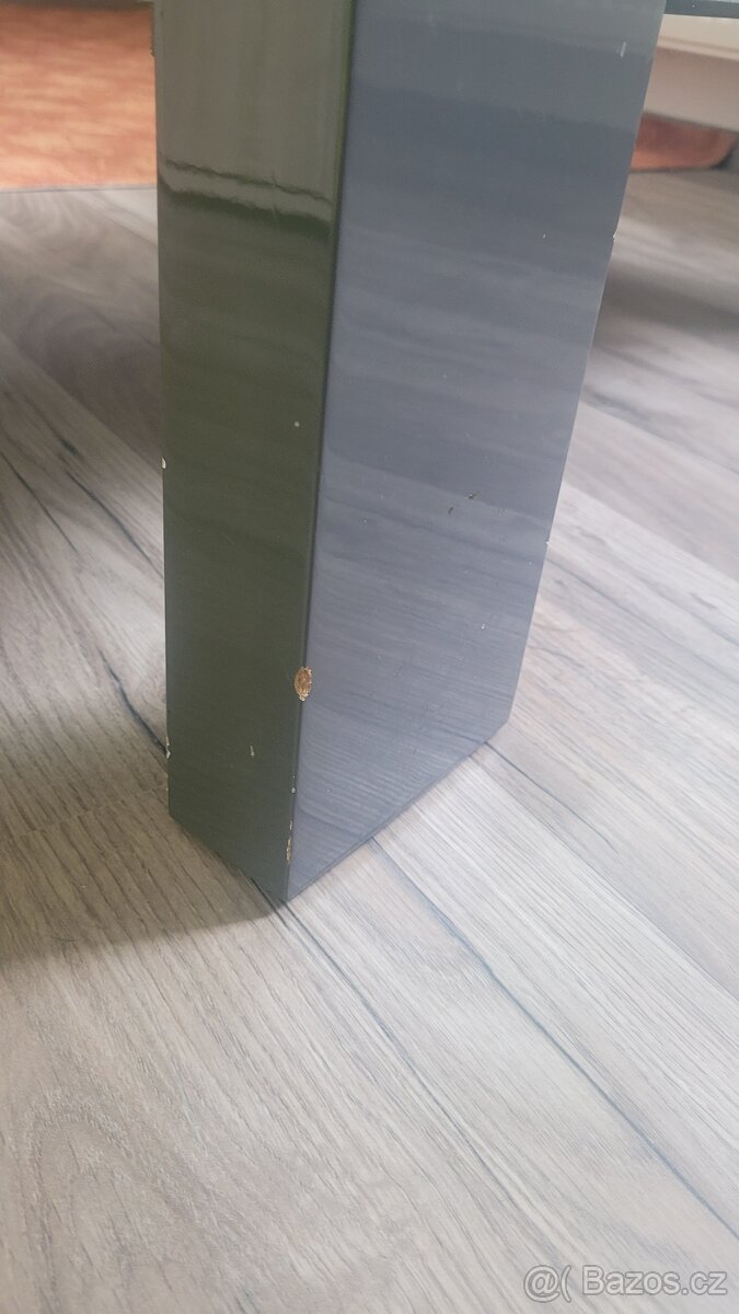 Konferenční stolek - 4