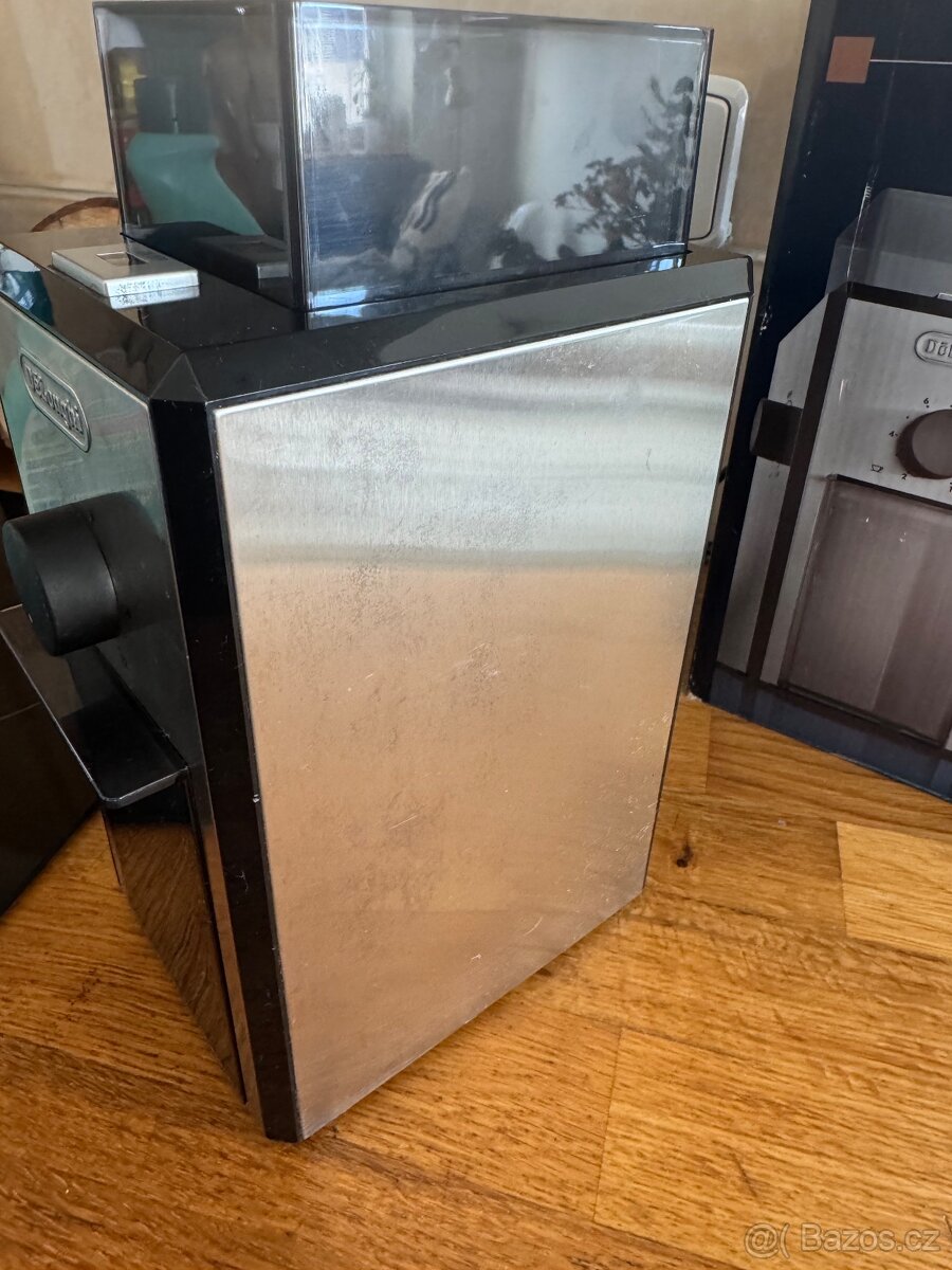 Kávomlýnek De’Longhi KG89 - 4