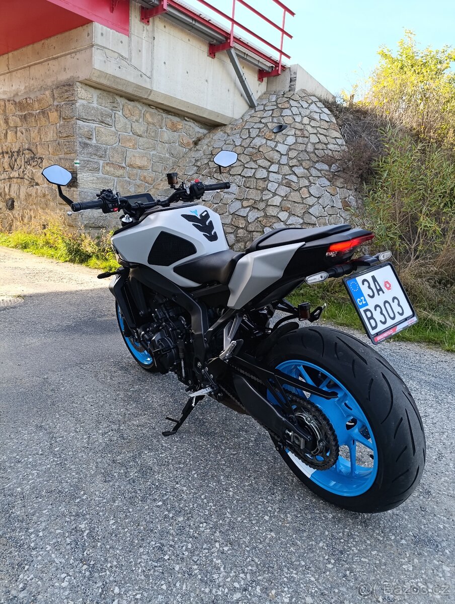 Yamaha MT 09 - 4