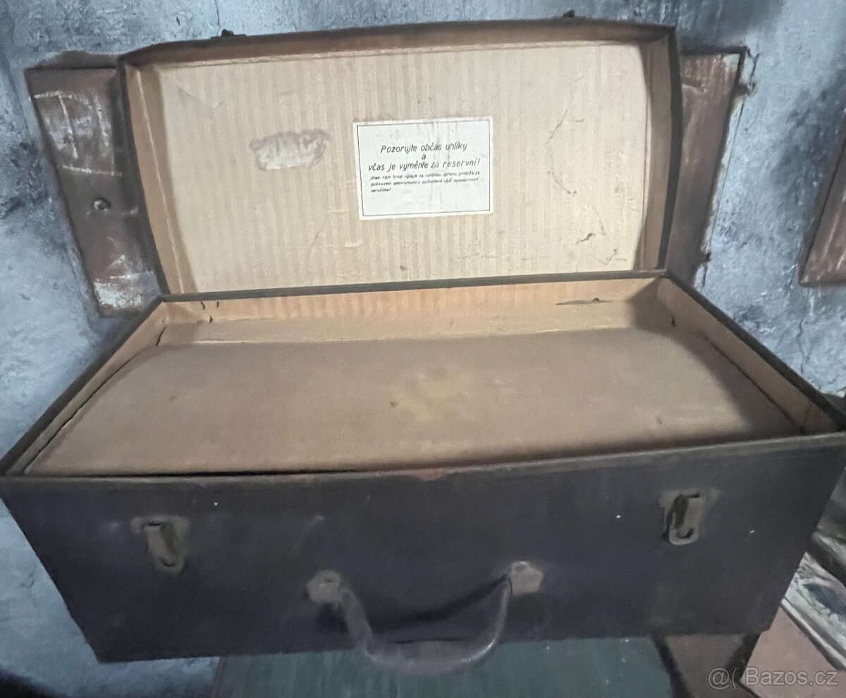 Starožitný vysavač v kufříku - 4