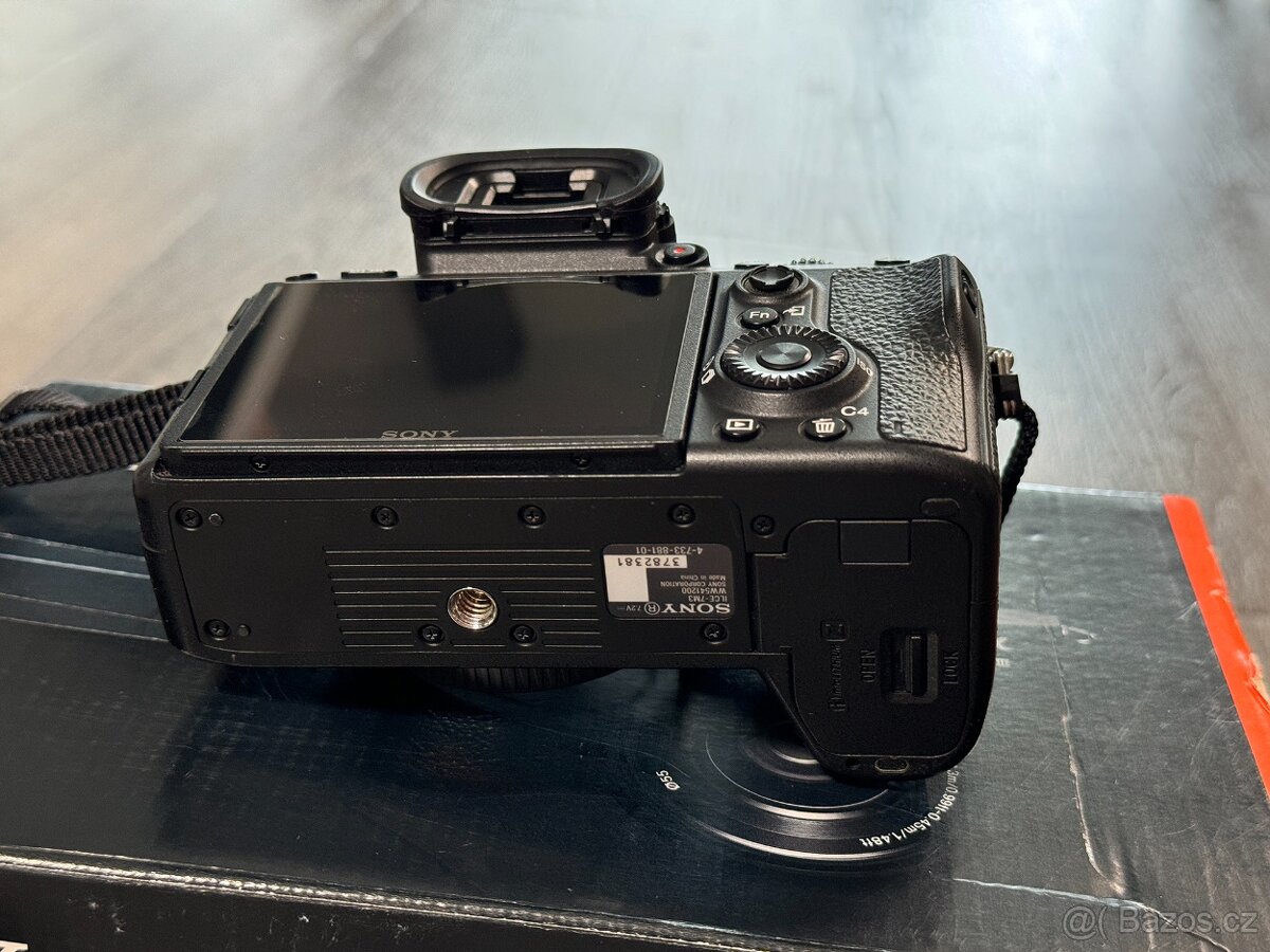 Sony A7III s příslušenstvím - jako nový - 4