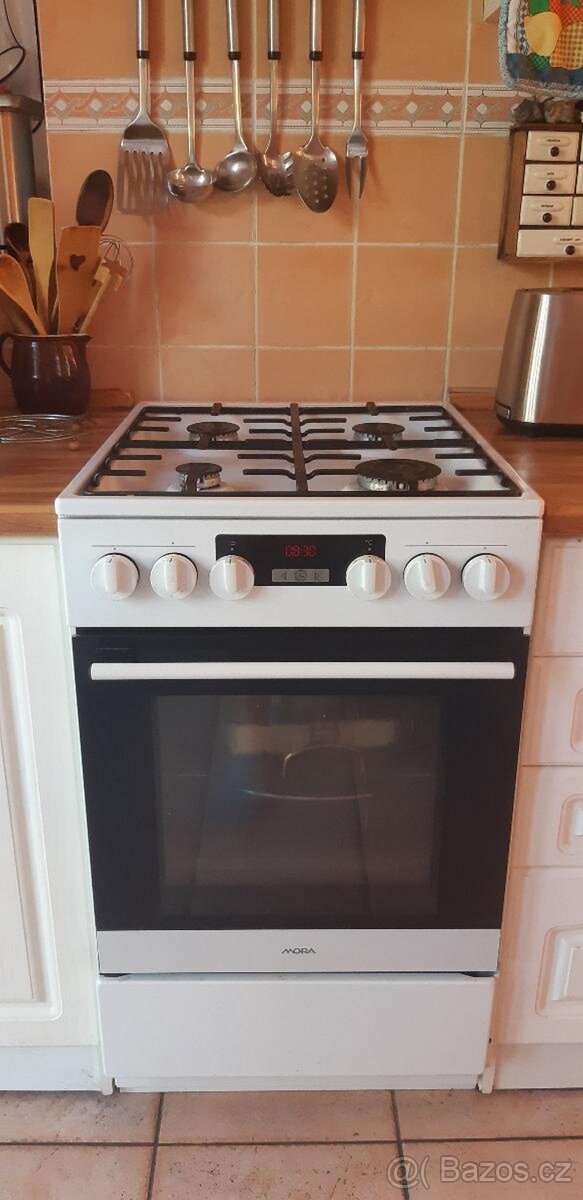 ZÁNOVNÍ moderní kombinovaný sporák MORA - 4