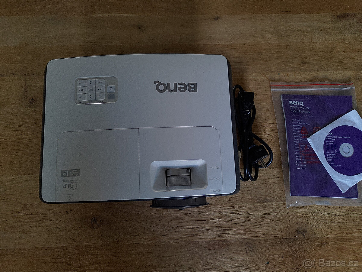 Projektor BenQ W700+ - 4