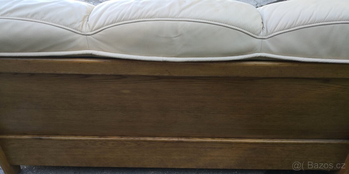 Kožená trojsedačka s masivním dřevem - 4