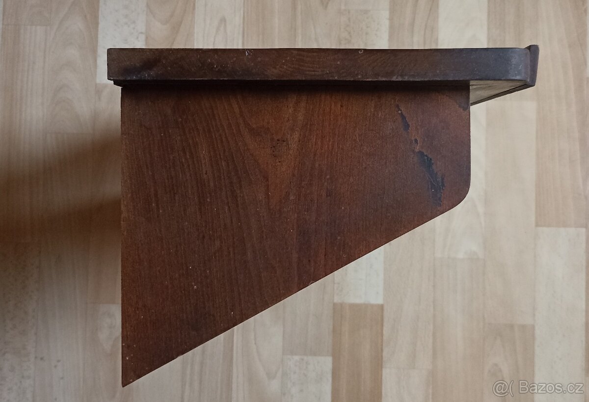 Polička z období 1.republiky - 4