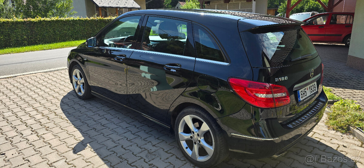 Mercedes-Benz B180, r.v. 2012, nájezd 167000km - 4