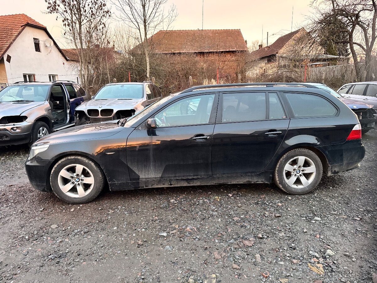 BMW E61 525i N52B25 Saphireschwarz / nahradni dily - 4