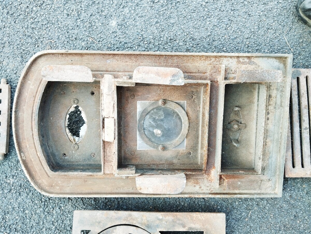 Prodám starožitná dvířka ke kamnům a rošty - 4