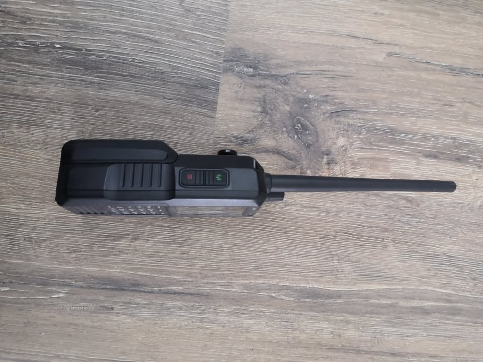 Prodam UNIDEN SDS-100e - 4