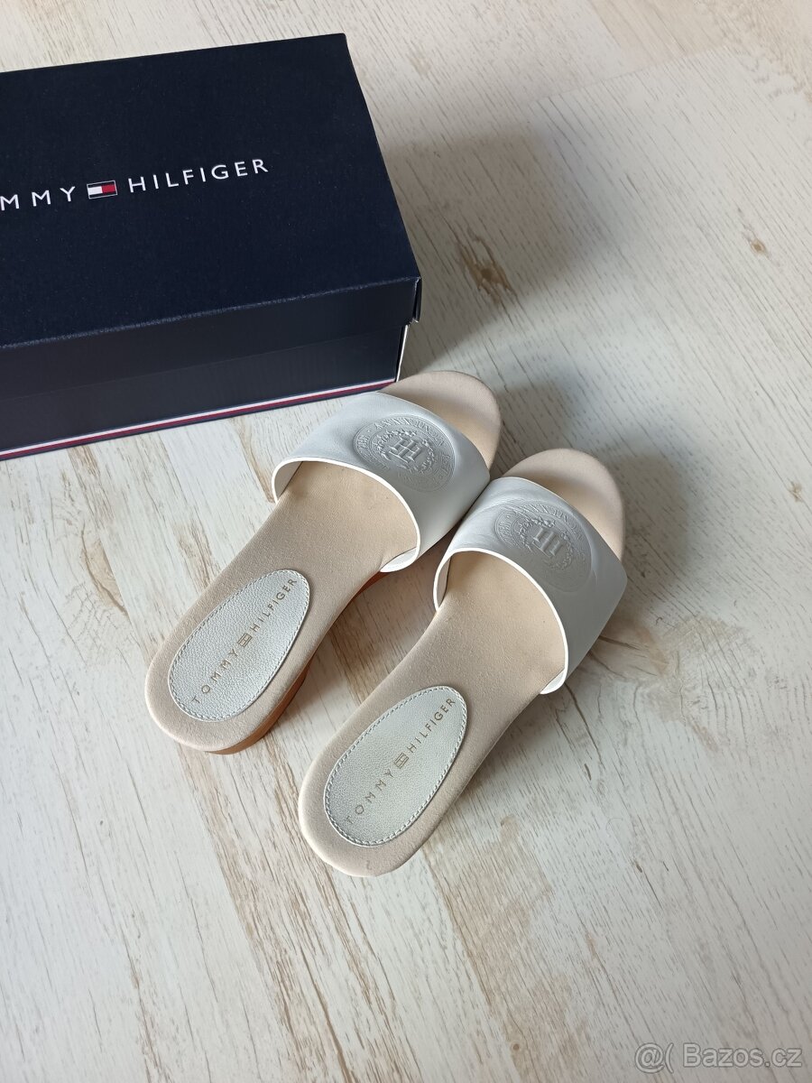 Dámské pantofle dřevaky Tommy Hilfiger - 4