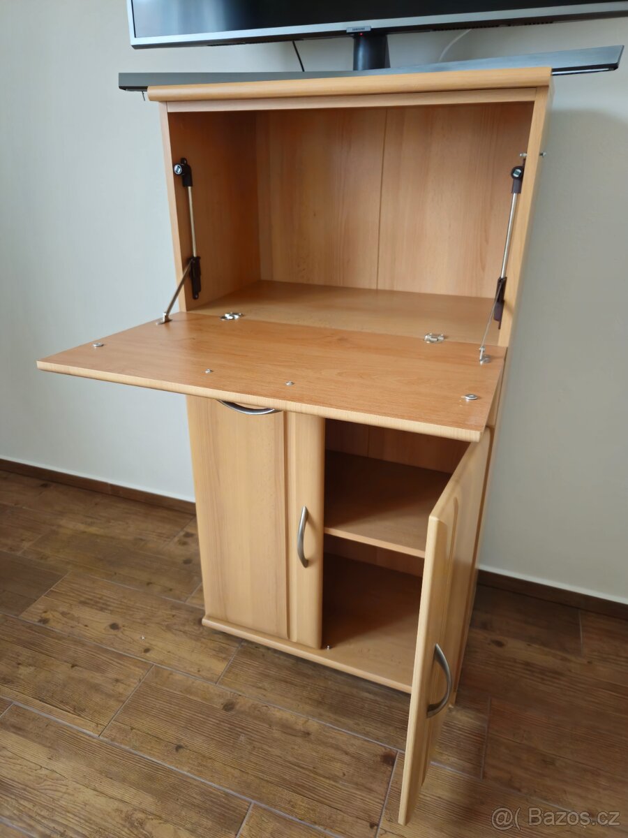 Obývací stěna s podsvícením - 4