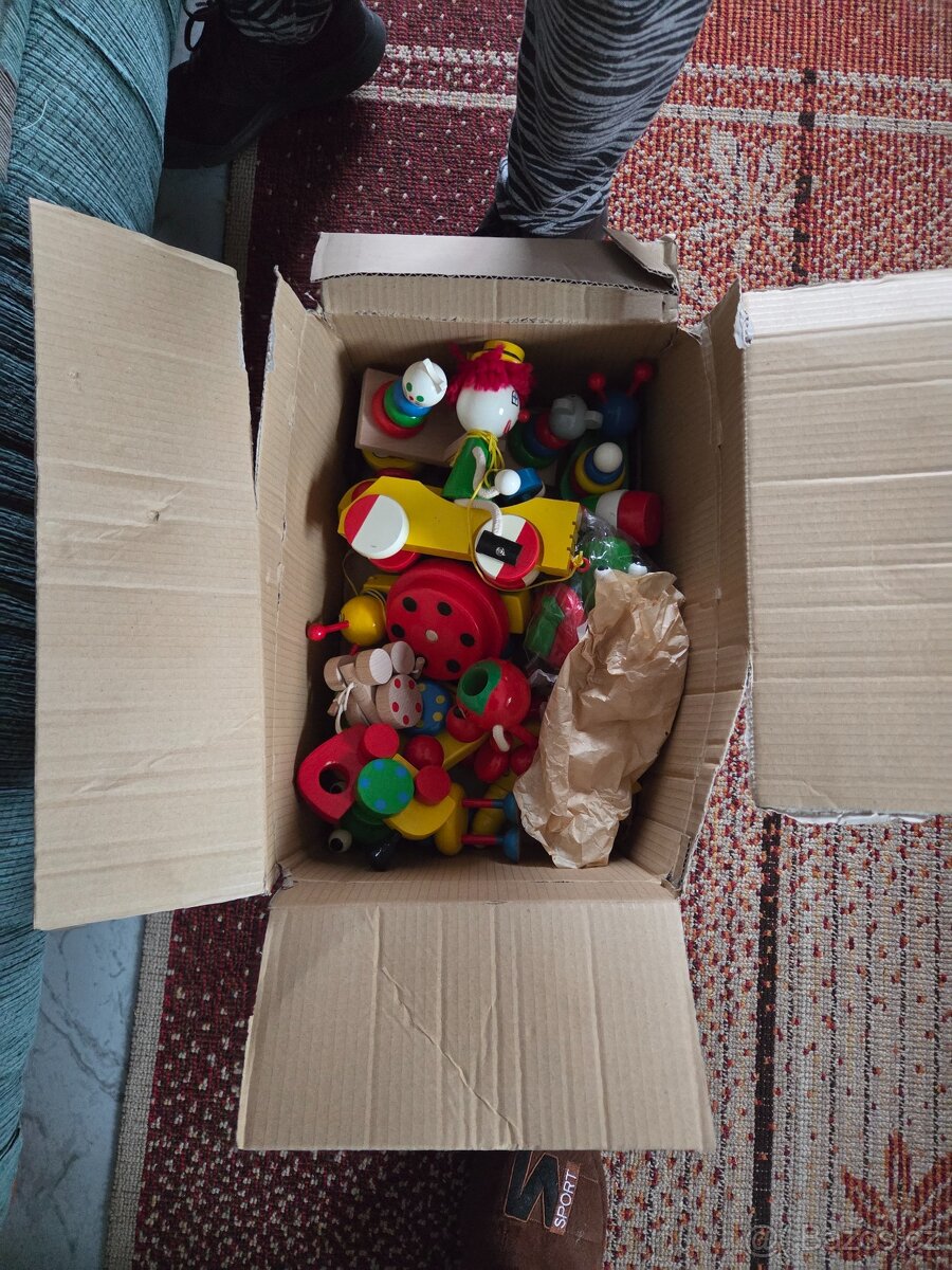 Staré nikdy nepoužité dřevěné hračky - 4