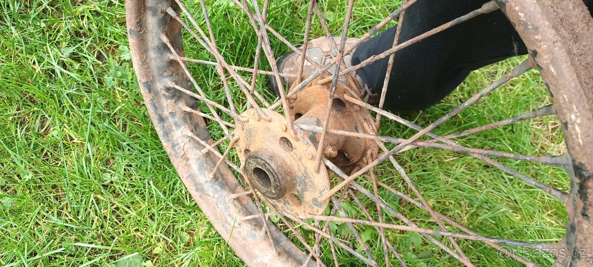 Kola anglický Norton, Royal Enfield - 4