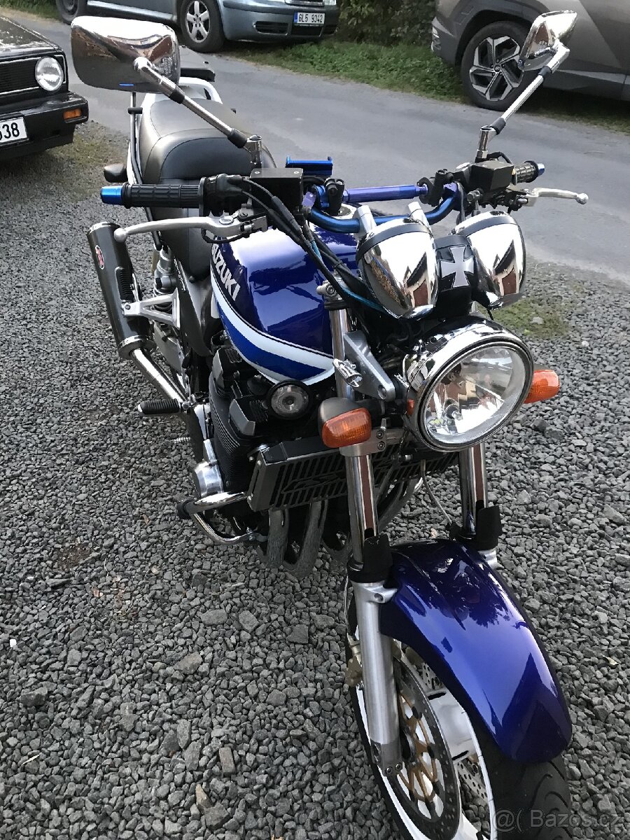 Suzuki GSX 1400 - 4